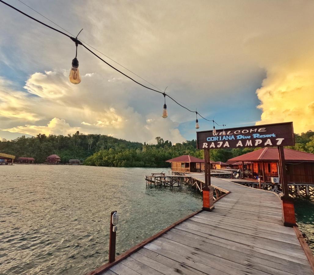 Coriana Dive Resort Waisai Exterior photo