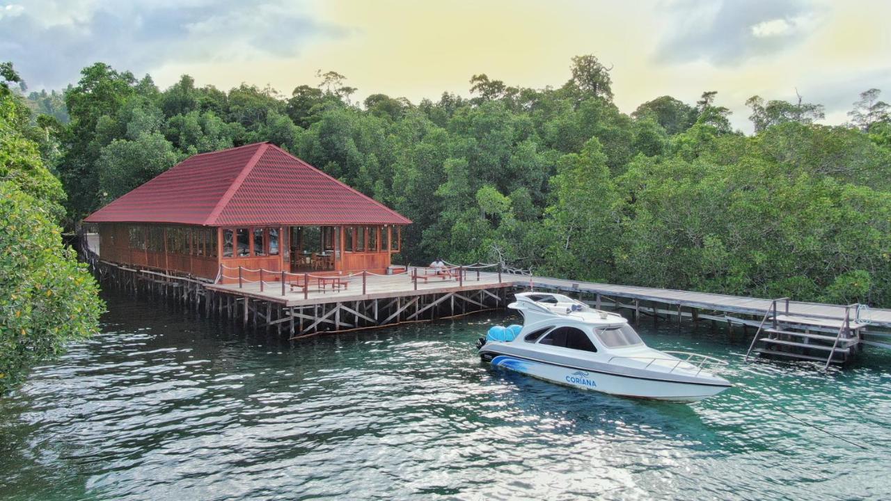Coriana Dive Resort Waisai Exterior photo